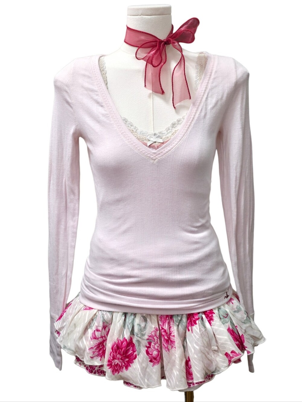 Hollister vintage Pink long sleeve ribbed vneck top